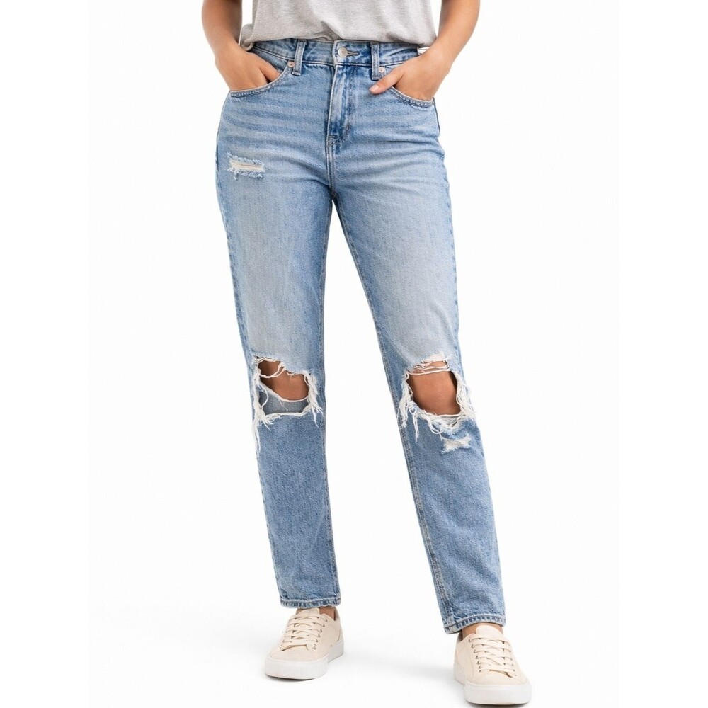 American Eagle Ripped Mom Jeans Light Wash Distressed Denim Straight Size 6 Long